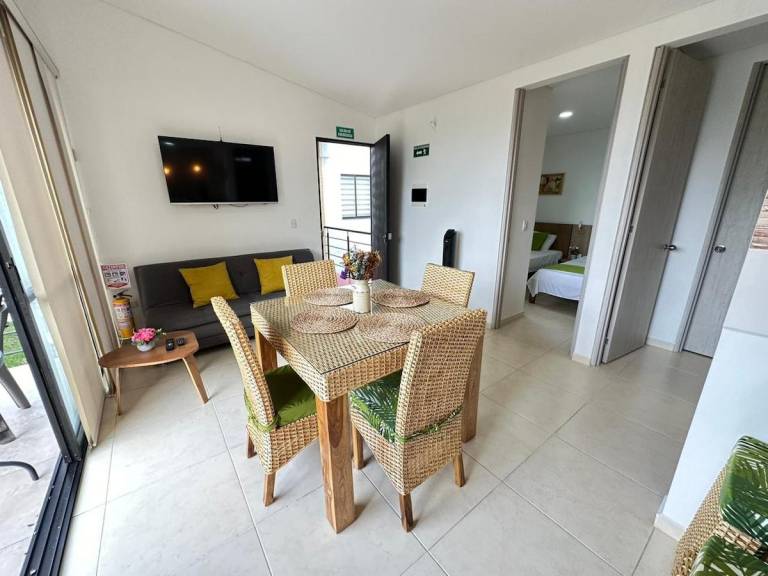 Apartment with grill, jacuzzi & pool in La Tebaida