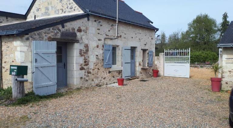 LOGEVEIL - Maison d'hotes ''Charme et Bien-etre'' - proche foret et golf in Saumur