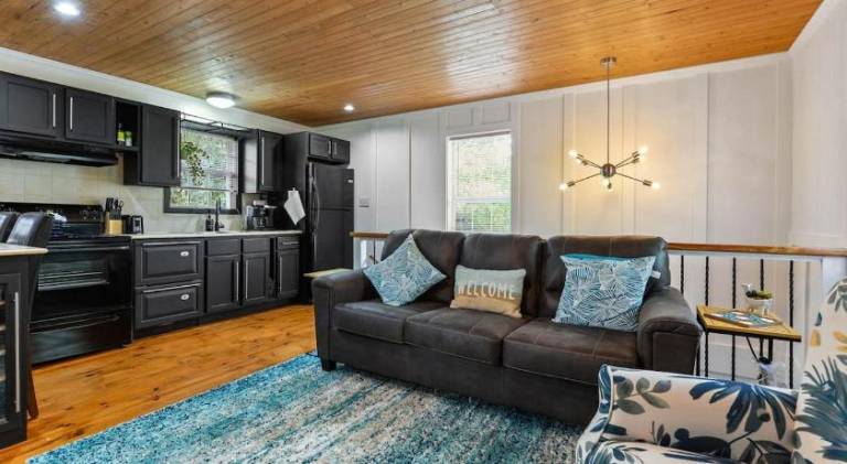 Vacation home | Next to the beach | Pets are welcome in Gulfport, MS