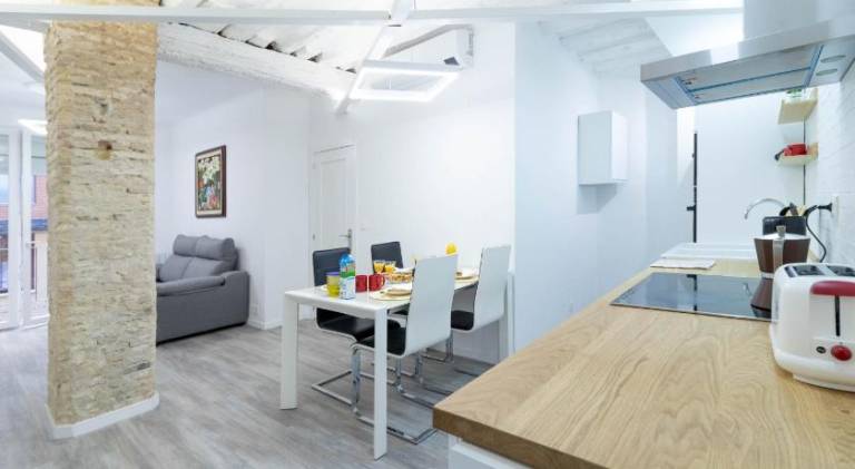 Piso en el Centro de Zaragoza, Parking GRATIS, Check-in 24h — photo 2
