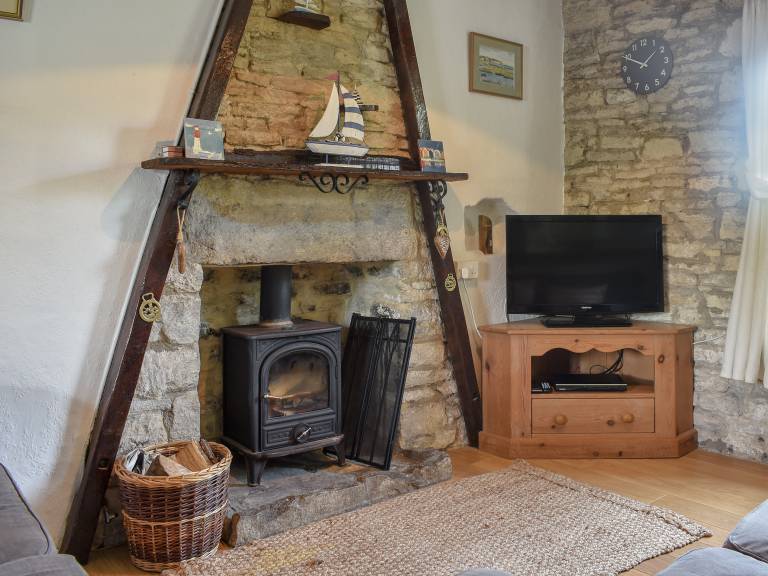 Children-friendly charming cottage with yard | Pets are welcome — photo 3