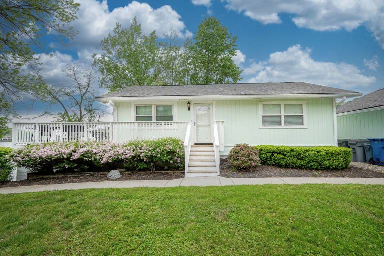 Cottage  Cicero