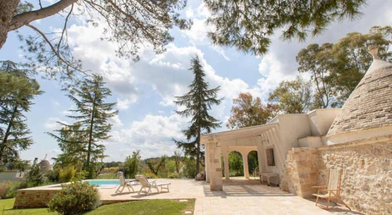 Villa with jacuzzi & pool — photo 4