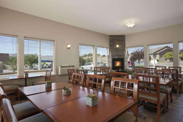 Super 8 By Wyndham Pocatello — photo 3