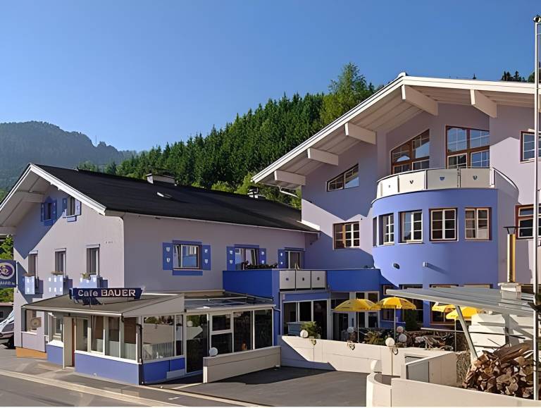Family-friendly pleasant rental apartment with garden, pool & sauna | Dogs allowed in Muehlbach Am Hochkoenig