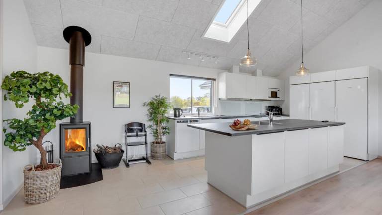 Children-friendly wonderful vacation home with sauna, terrace & yard | Dogs allowed — photo 4
