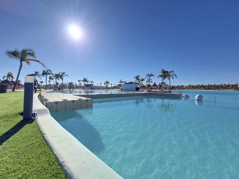 Fully equipped beautiful rental apartment with heated pool, yard & patio | Pet-friendly — photo 3