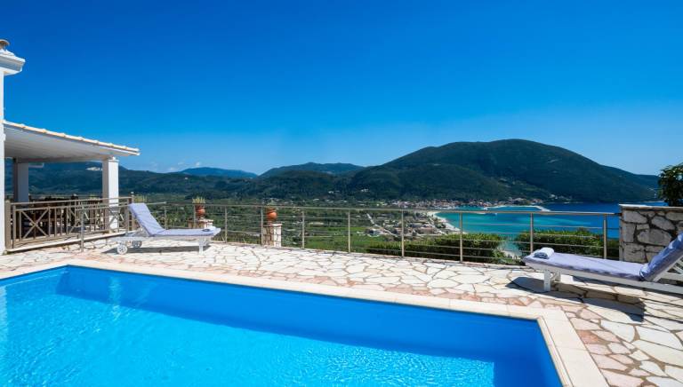 Villa Ponti Agiou Petrou
