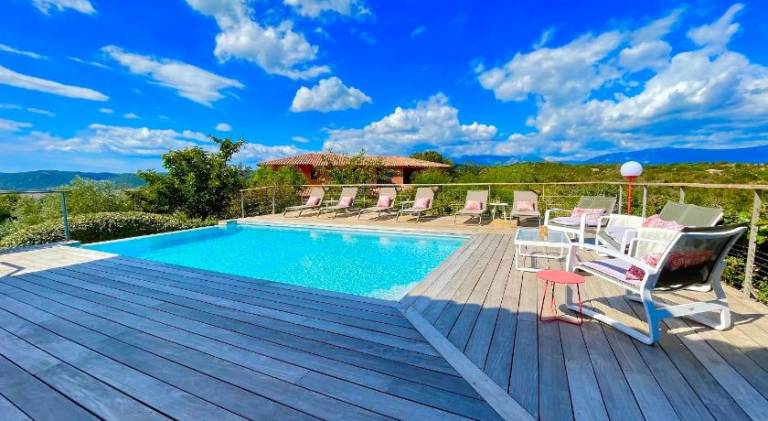 Villa with pool — photo 3