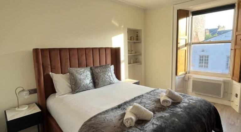 Holiday apartment | Pet-friendly in Edinburgh