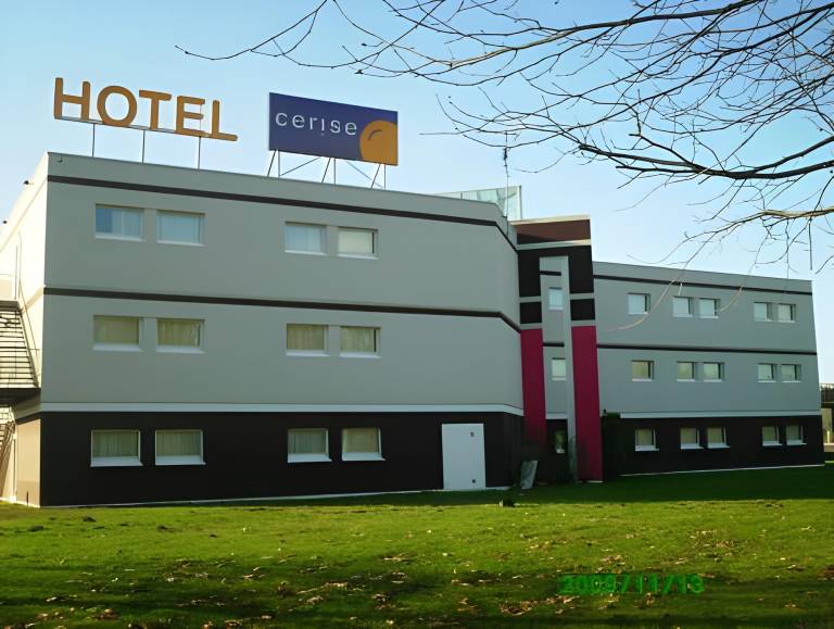 Hotel Cerise Auxerre in Moneteau