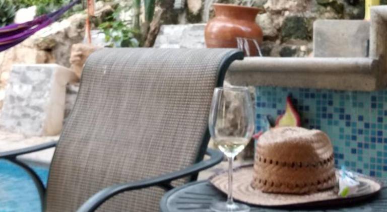 Holiday apartment with terrace, yard & private pool — photo 2