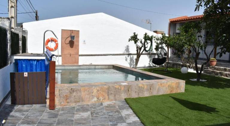 Fully equipped villa with private pool, BBQ & garden | Pets are welcome — photo 5
