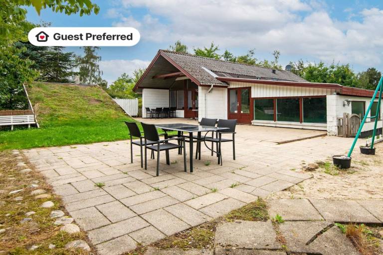 Fully equipped house with pool, sauna & terrace | Pets allowed in Ebeltoft