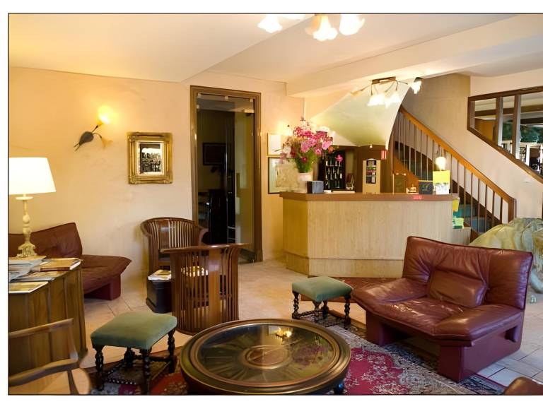 Logis Hotel-Restaurant Les Voyageurs — photo 5