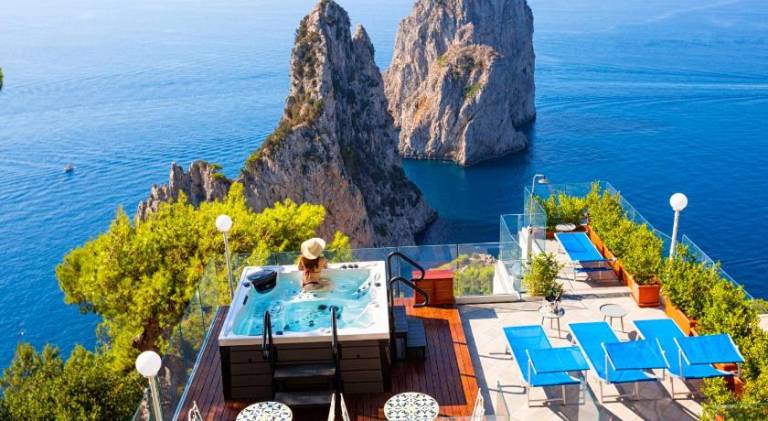 Villa with jacuzzi | Dogs allowed in Anacapri