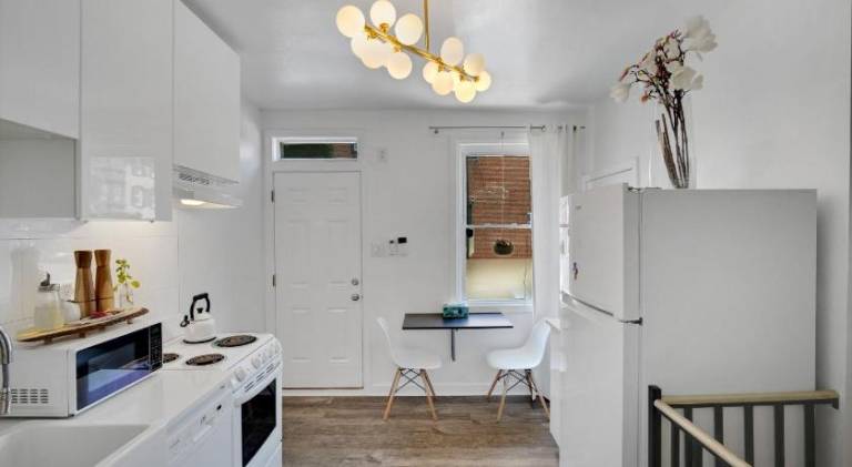 House | Near Love Park | Perfect for remote work | Pet-friendly — photo 3