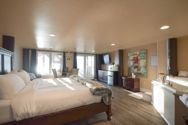 Condo  Halibut Cove