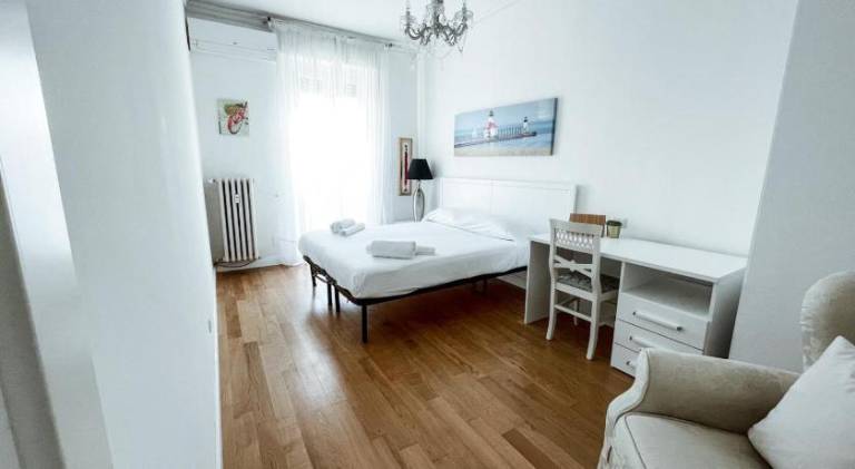 Holiday apartment with 2 rooms for 5 persons — photo 2