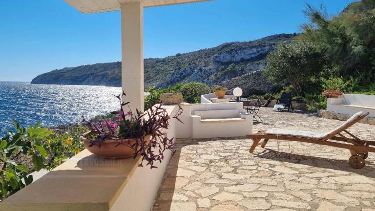 Wonderful vacation home with yard, terrace & grill | Pet-friendly — photo 3