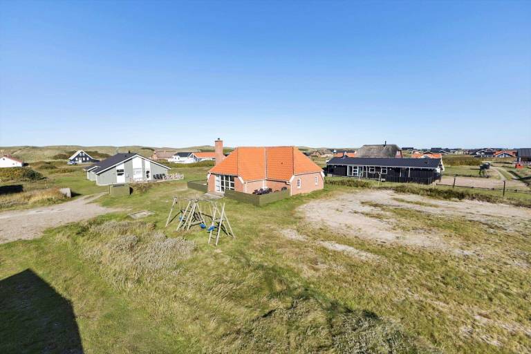 House with barbecue, terrace & jacuzzi in Harboore