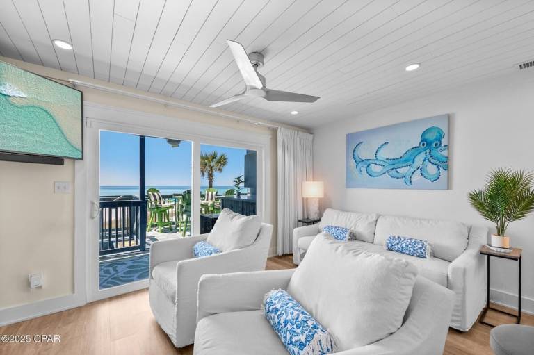 Villa with terrace | Beach view — photo 3