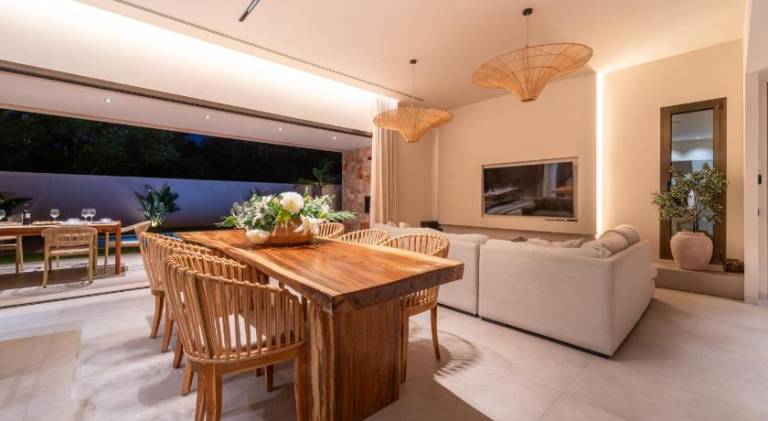 Fully equipped villa with yard, barbecue & private pool | Pet-friendly — photo 3