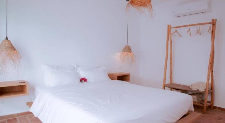 Lovely holiday apartment with patio & heated pool | Pets allowed — photo 2