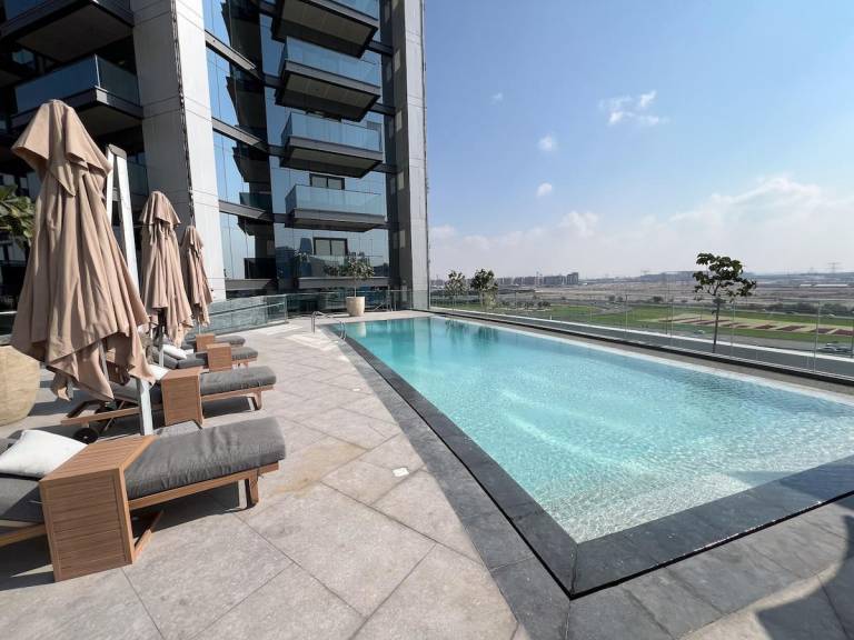 Vacation home with jacuzzi, pool & barbecue — photo 4