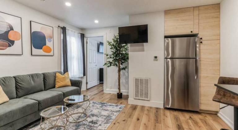Beautiful rental apartment | Near Liberty Place | Pets are welcome in Philadelphia, PA
