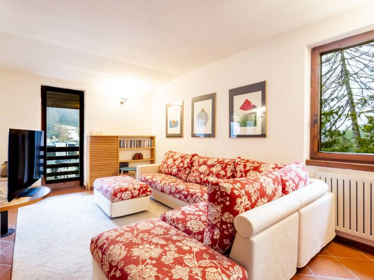 Children-friendly rental apartment | Mountain view | Ski nearby | Pets allowed in Sondrio