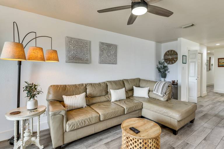 South Padre Island Getaway - Newly Renovated! — photo 5