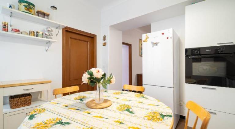 Holiday apartment with 3 rooms for 6 persons — photo 5