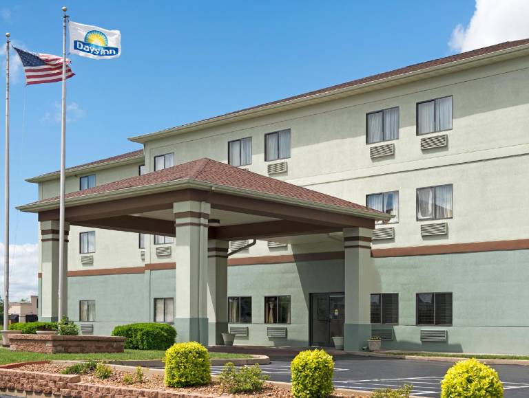 Days Inn by Wyndham Collinsville St Louis
