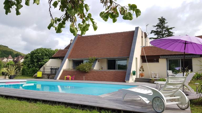 Villa with private pool, BBQ & terrace | Garden view — photo 2