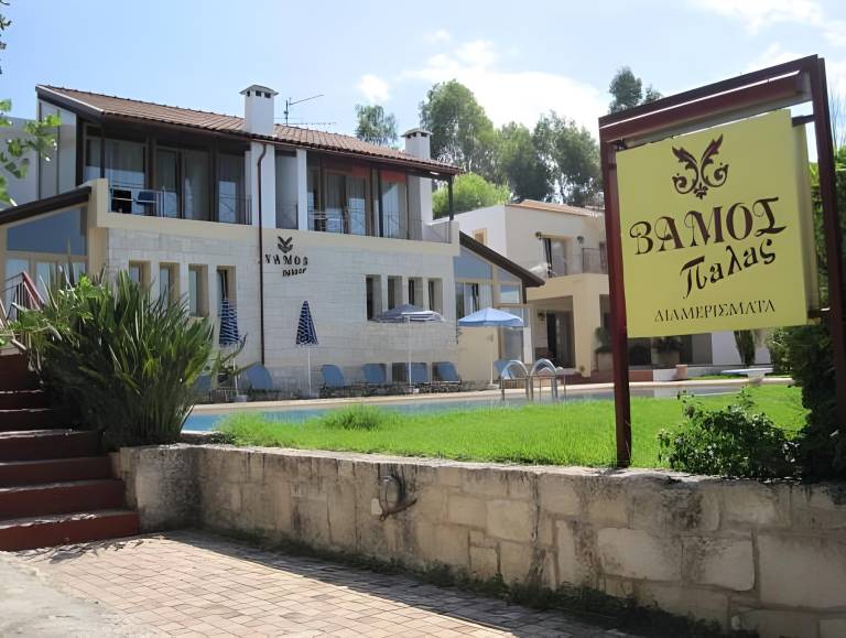 Vamos Palace Apartments in Apokoronas
