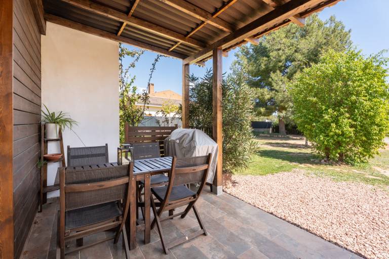 Fully equipped house with pool, yard & terrace | Garden view | Good for workation | Pets are welcome — photo 4