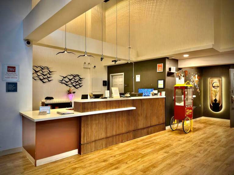 Quality Inn & Suites Thunder Bay Downtown — photo 3