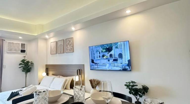 Exquisite Japandi 2 & Mediterranean Breeze at Venice w Grand Canal View! — photo 4