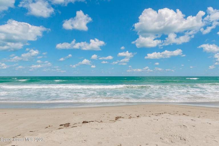 Cape Canaveral Beachfront 2B/2B 30 Seconds to Sand Extended Stays Welcome in Cape Canaveral, FL