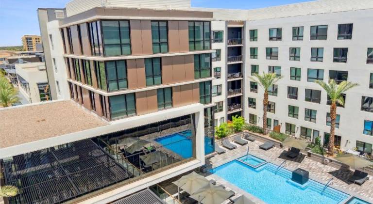 Beautiful serviced apartment with hot tub, BBQ & patio | Good for workation | Dogs allowed — photo 3