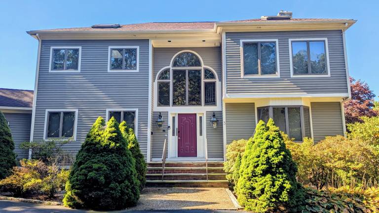 House  West Falmouth