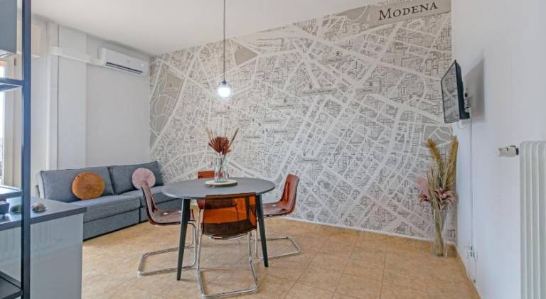 Rental apartment with 1 room for 4 persons in Modena