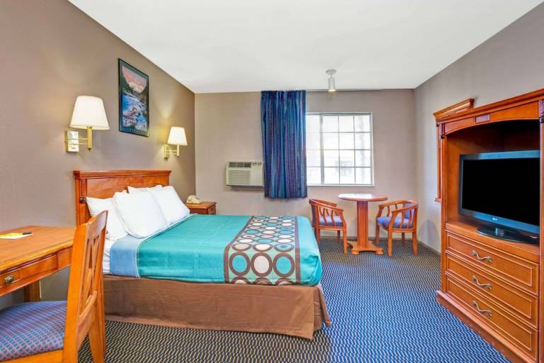 Motel  Upland