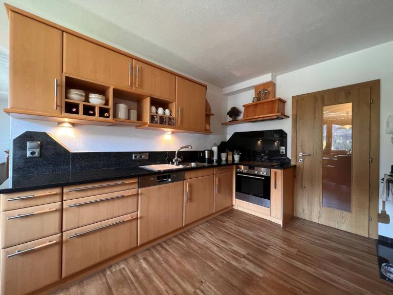Rental apartment with grill, terrace & yard | Mountain view — photo 4