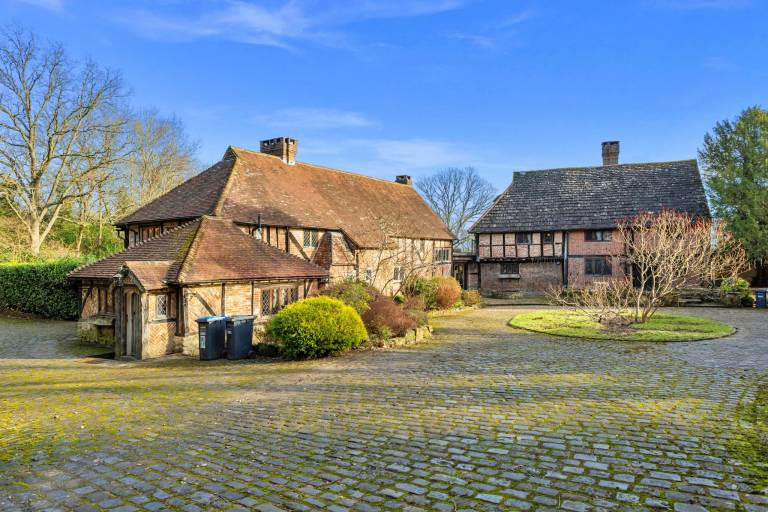 Cottage Crawley