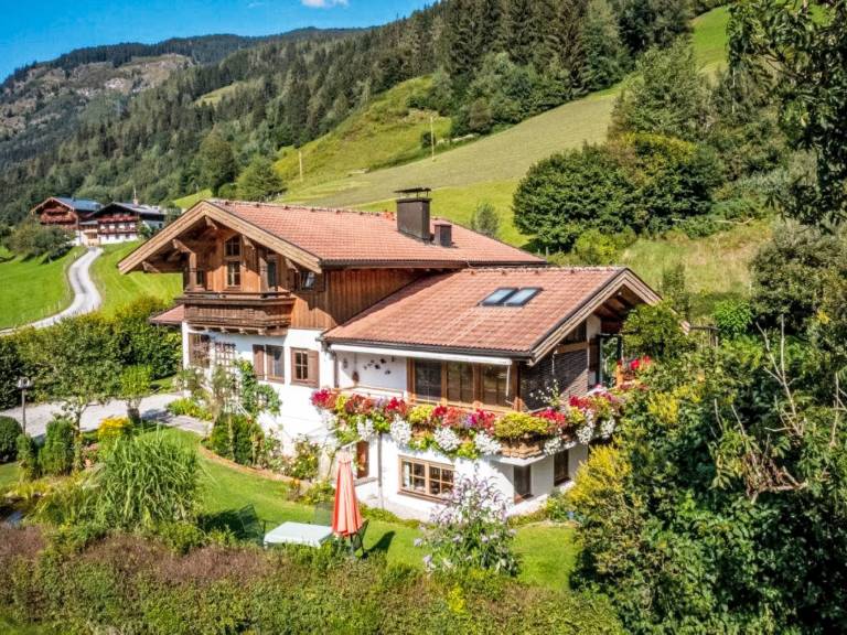 Ferienwohnung mit Hund in Maishofen für max. 6 Personen Ferienwohnung mit Hund in Maishofen für max. 6 Personen