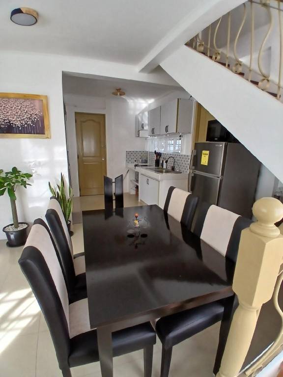 Lovely vacation home with yard, barbeque & patio | Pets allowed — photo 3