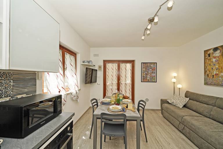 Fully equipped pleasant holiday apartment with pool | Pets allowed — photo 4