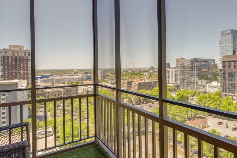 Colorful Atlanta Vacation Rental Walk to Dtwn